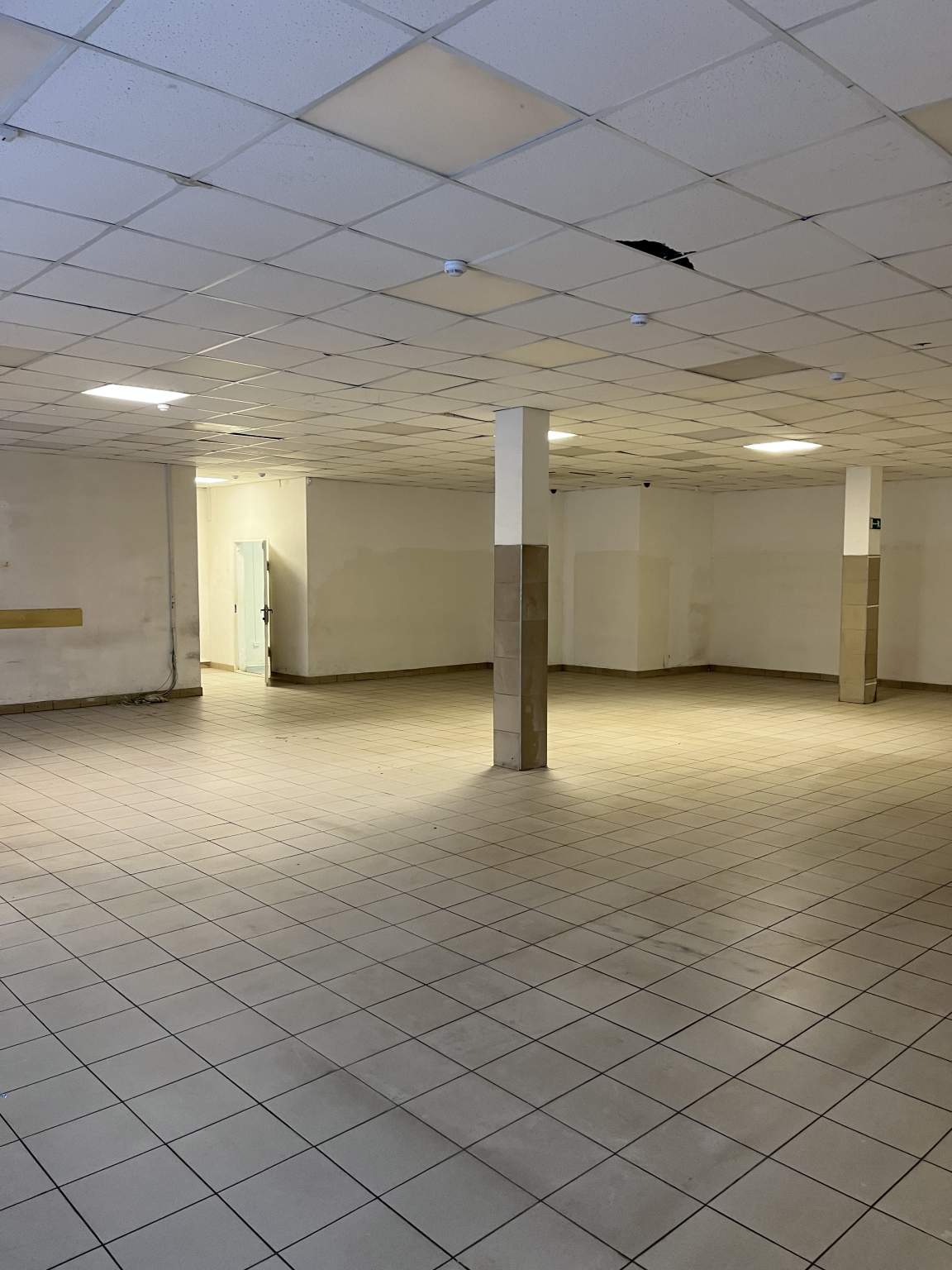 Сдам в аренду помещение свободного назначения 374.7 м.кв.