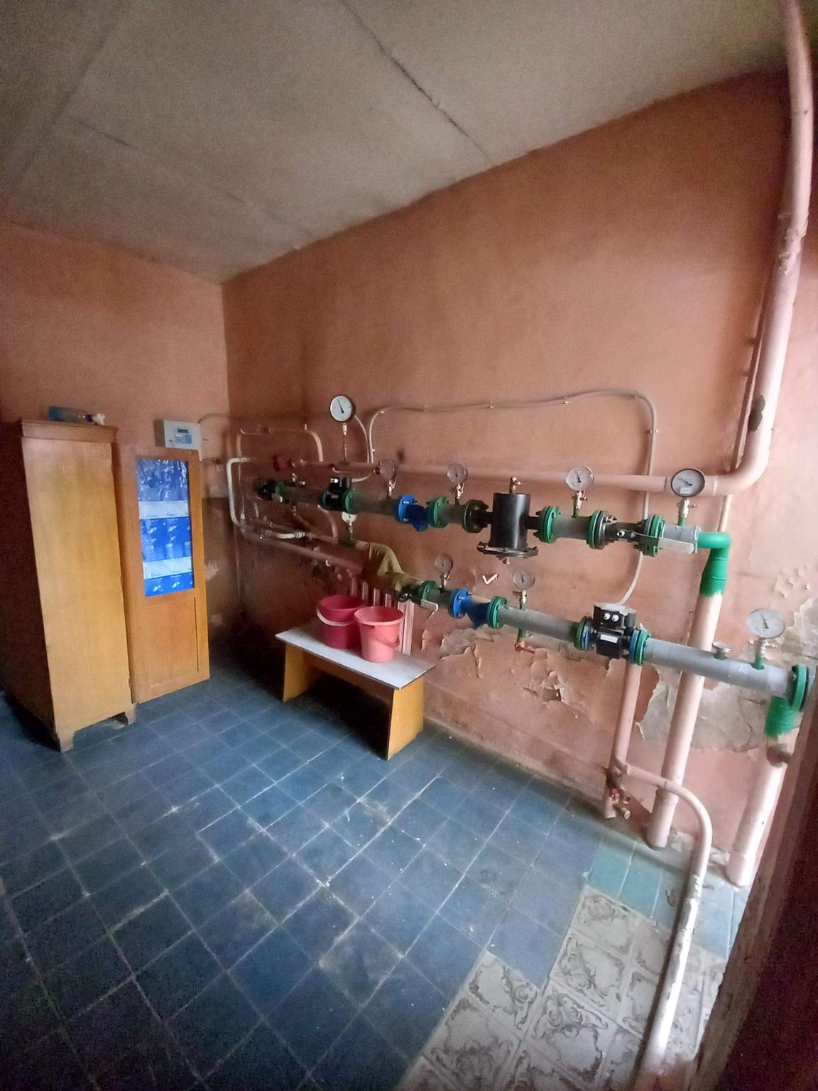 Продам торговое помещение 556.2 м.кв.