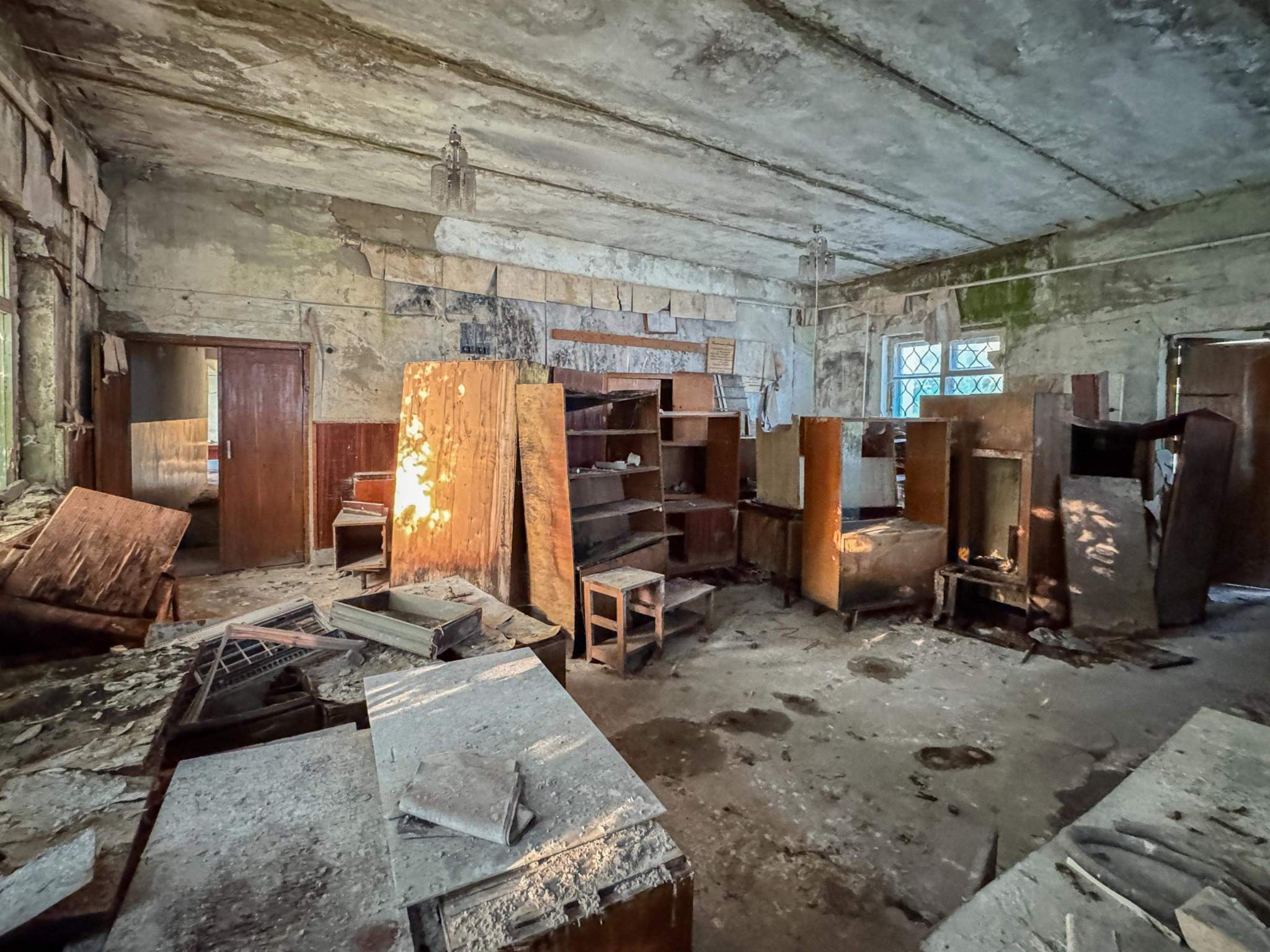 Продам торговое помещение 668 м.кв.
