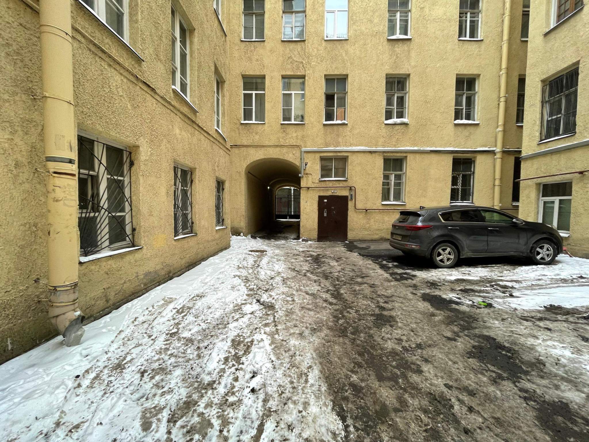 Продам торговое помещение 150.8 м.кв.