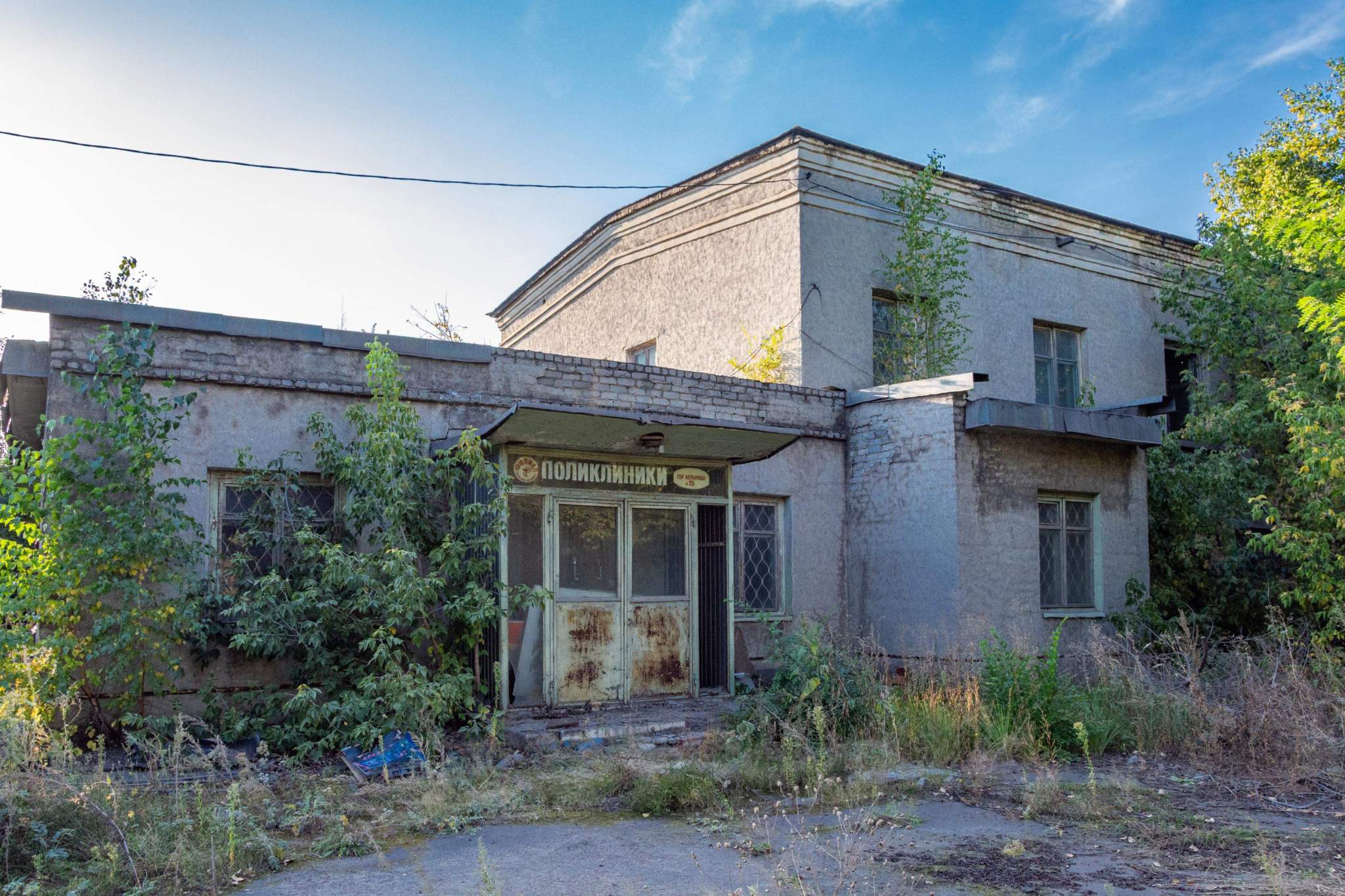 Продам торговое помещение 668 м.кв.