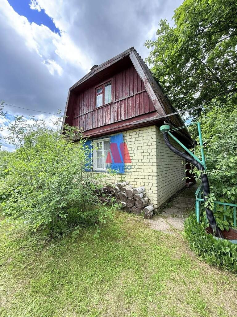 Продам земельный участок 650 м.кв.