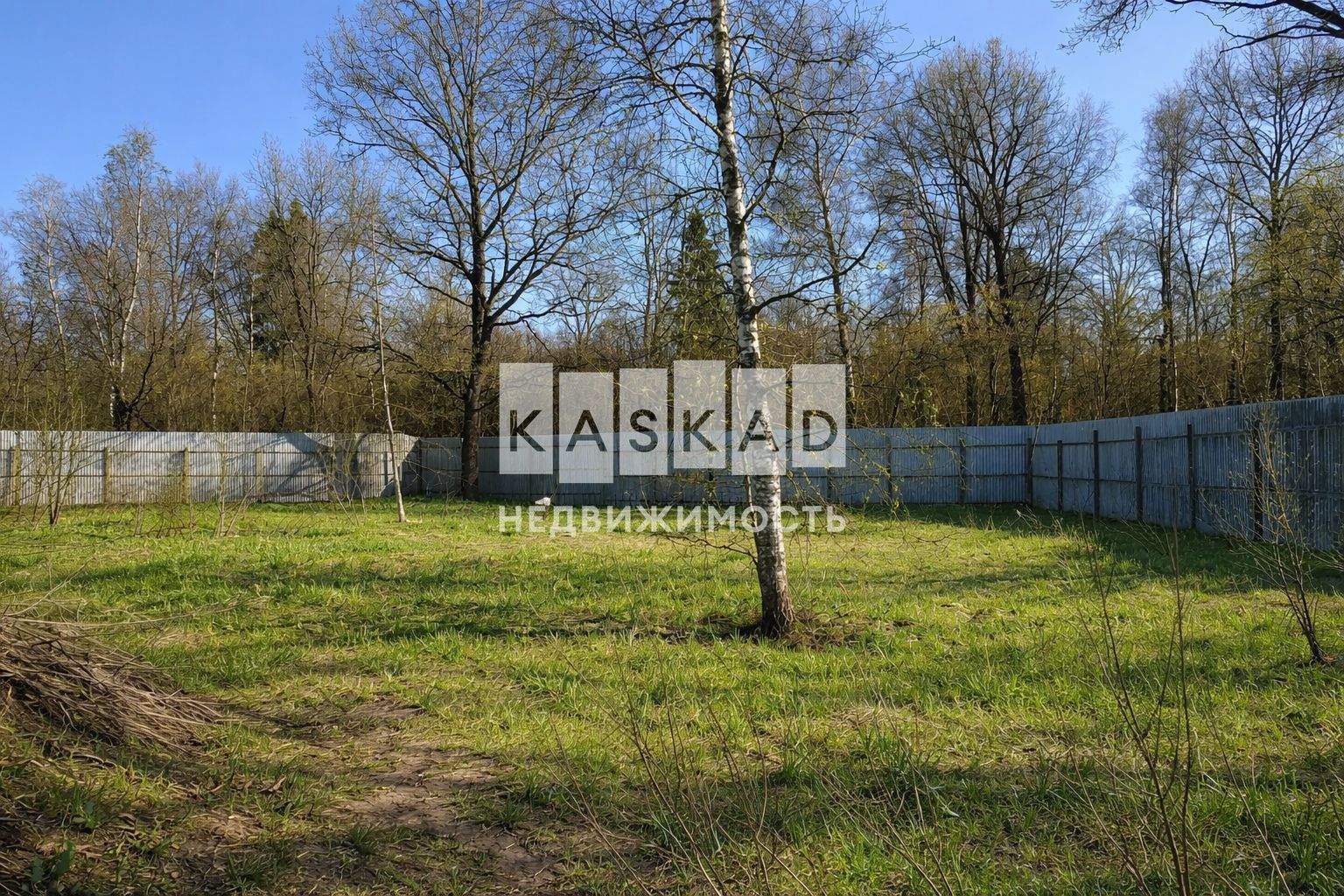 Продам земельный участок 4000 м.кв.