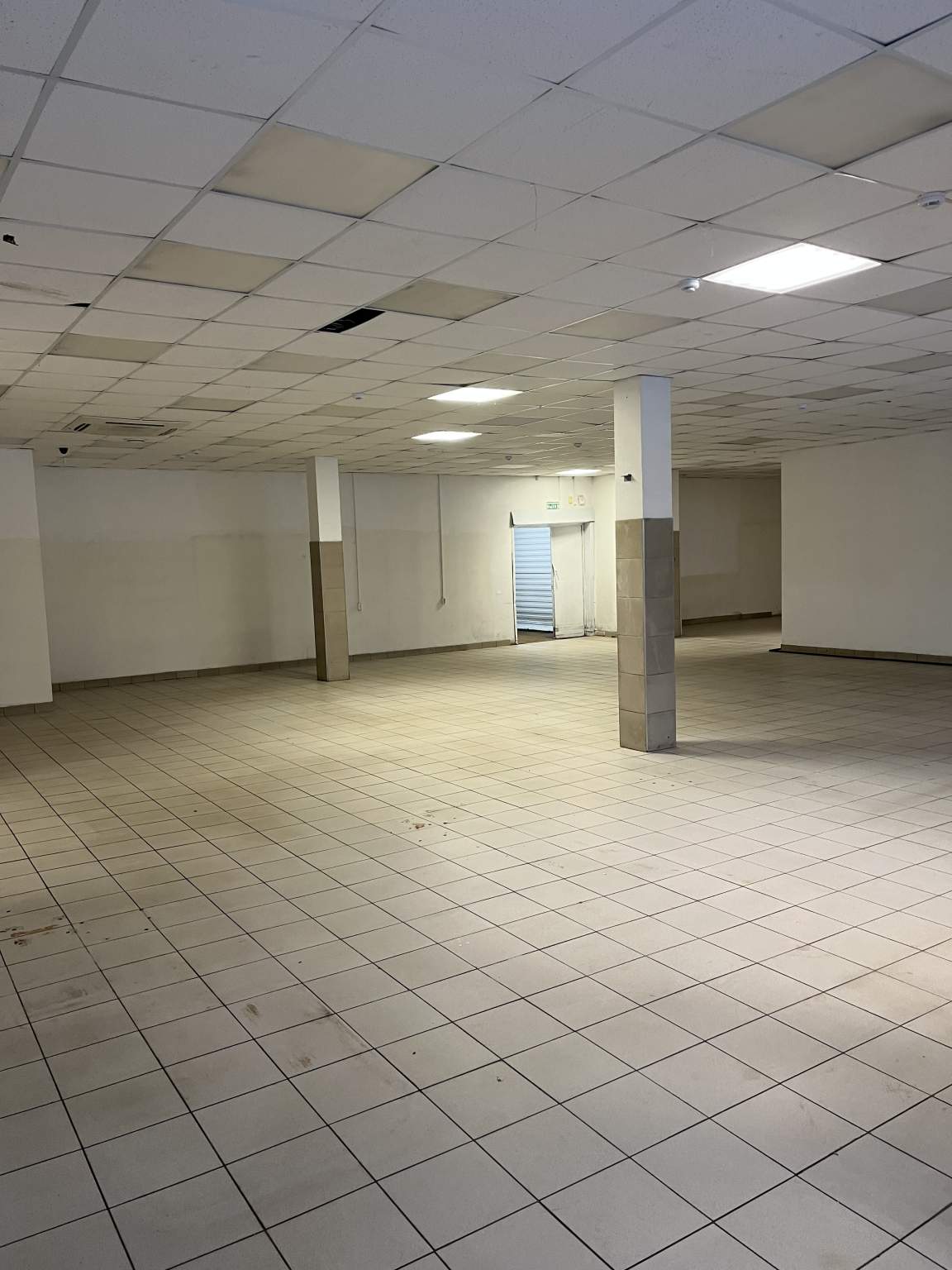 Сдам в аренду помещение свободного назначения 374.7 м.кв.