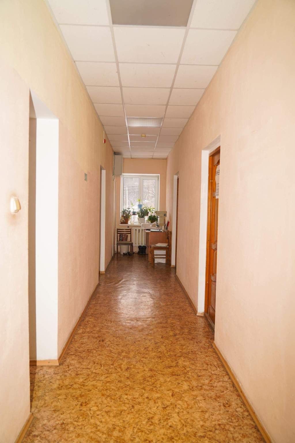 Продам торговое помещение 1352.3 м.кв.