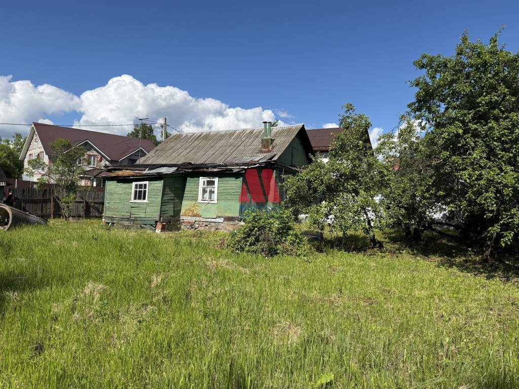 Продам земельный участок 800 м.кв.