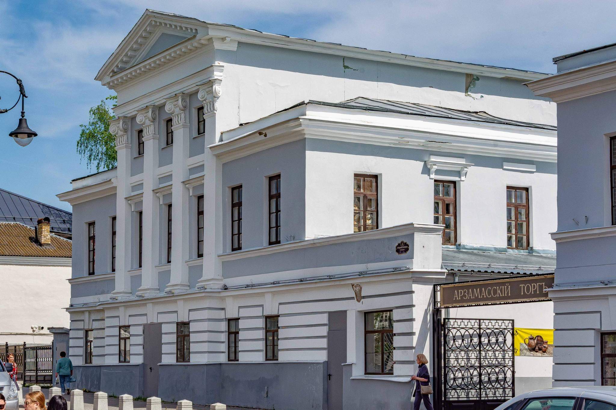 Продам торговое помещение 1680.2 м.кв.