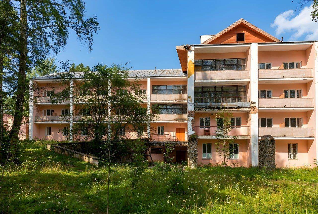 Продам торговое помещение 2260.6 м.кв.