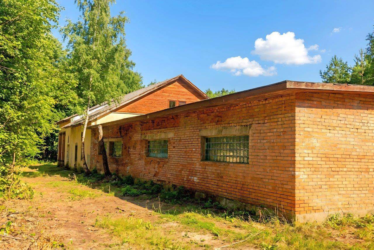 Продам торговое помещение 2260.6 м.кв.