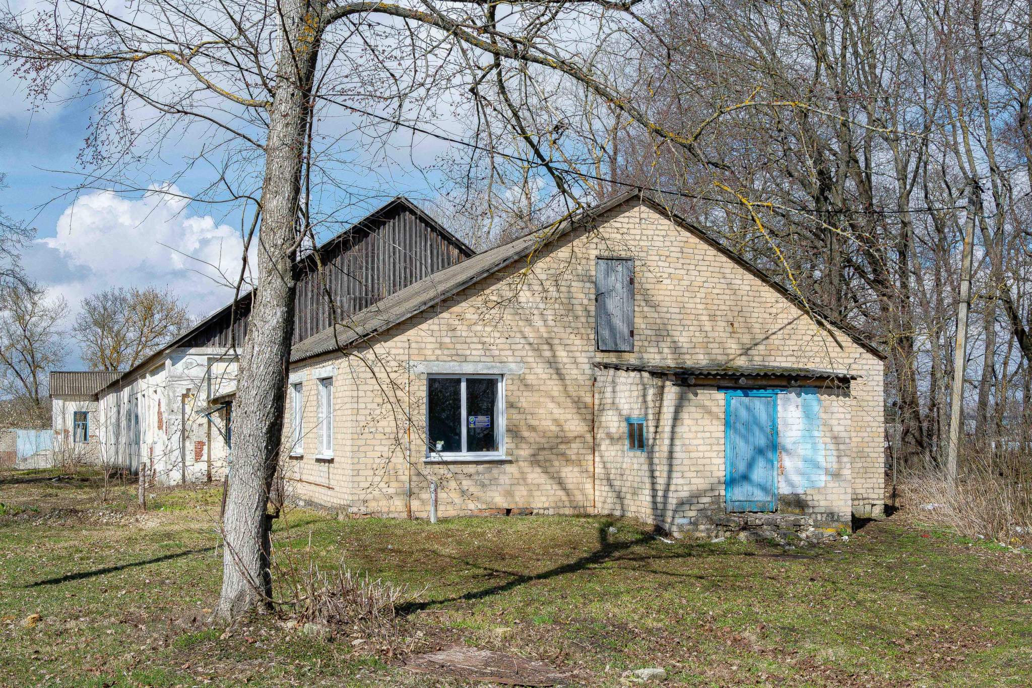 Продам торговое помещение 884.4 м.кв.