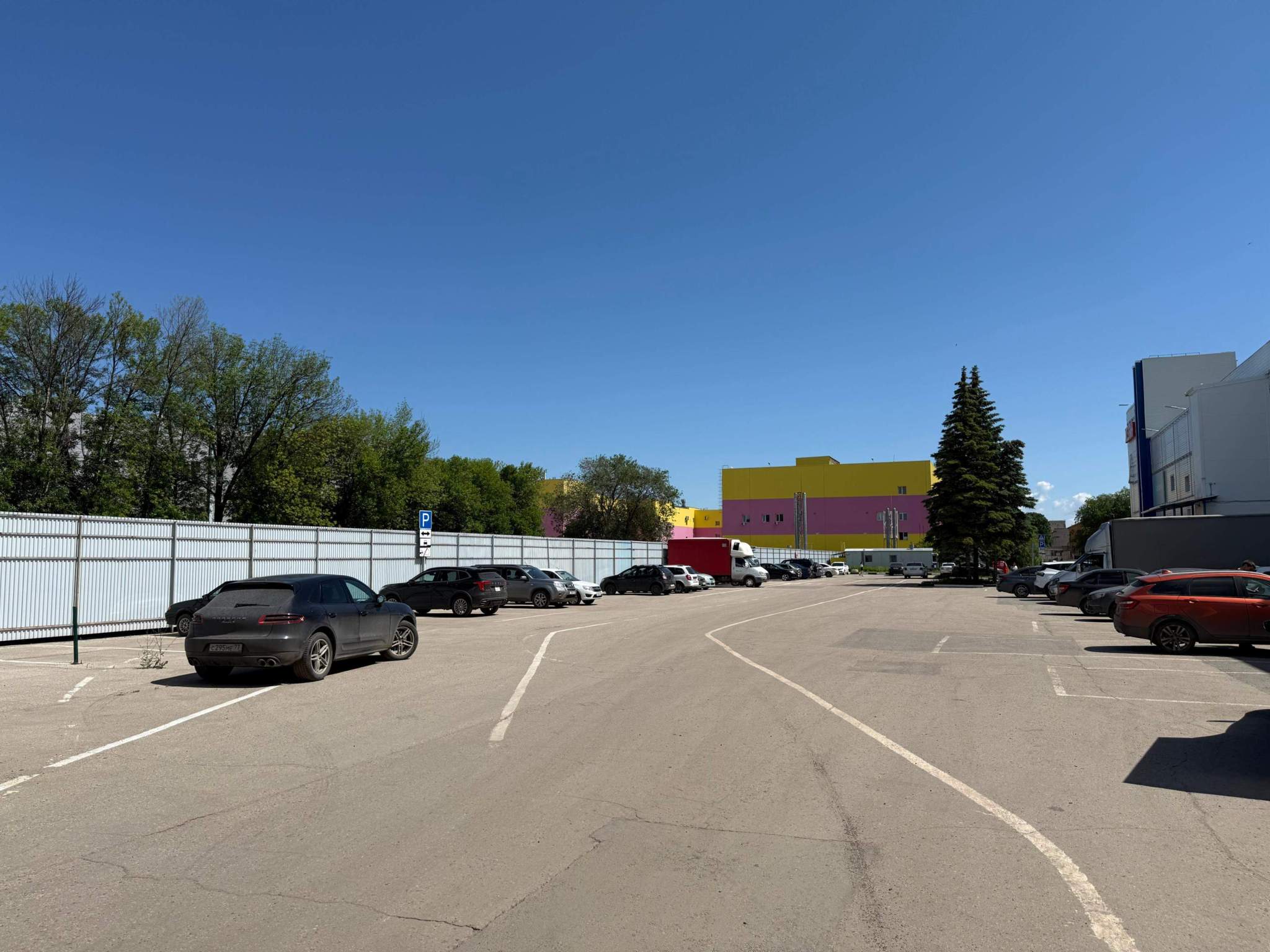 Продам торговое помещение 10949.2 м.кв.