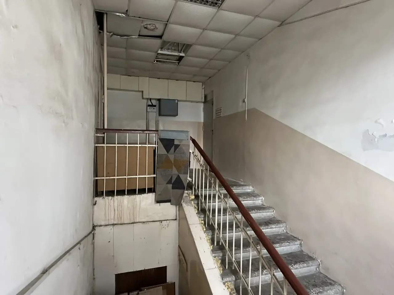 Продам торговое помещение 402.4 м.кв.