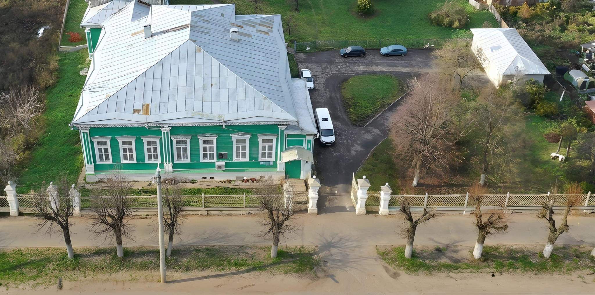 Продам торговое помещение 713.7 м.кв.