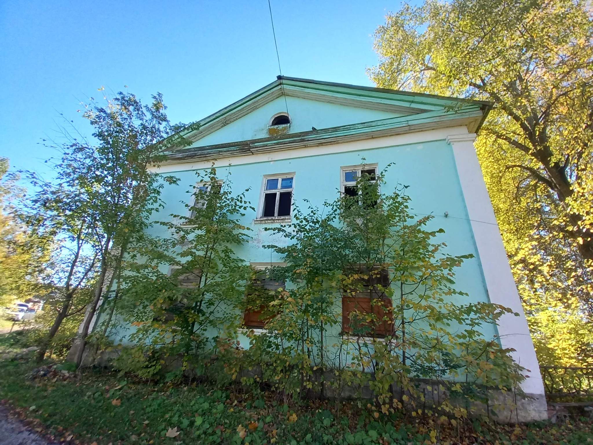 Продам торговое помещение 743.4 м.кв.