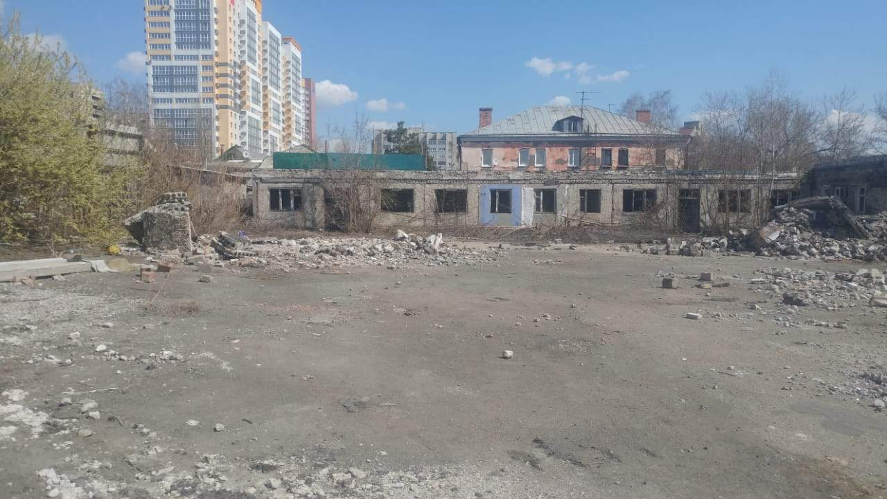Продам торговое помещение 955.2 м.кв.