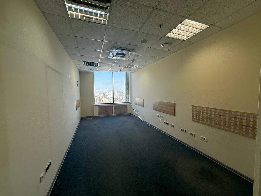 Сдам в аренду офис 493 м.кв.