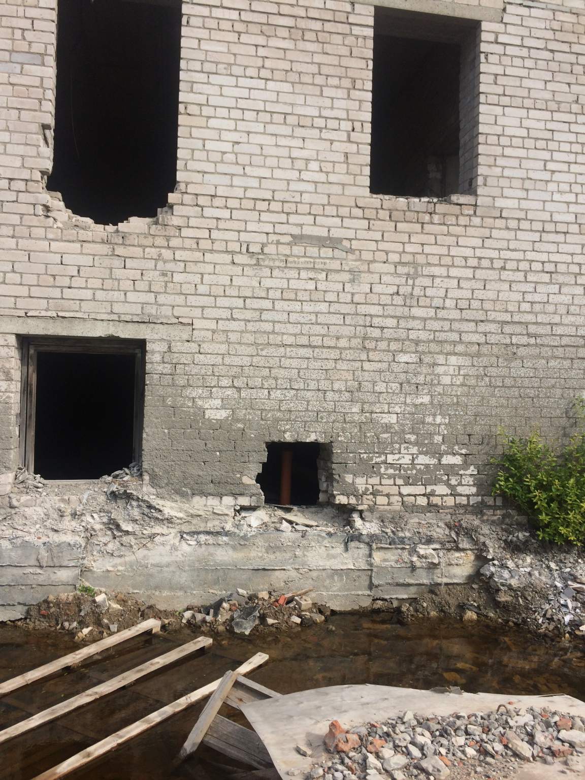 Продам торговое помещение 5326 м.кв.