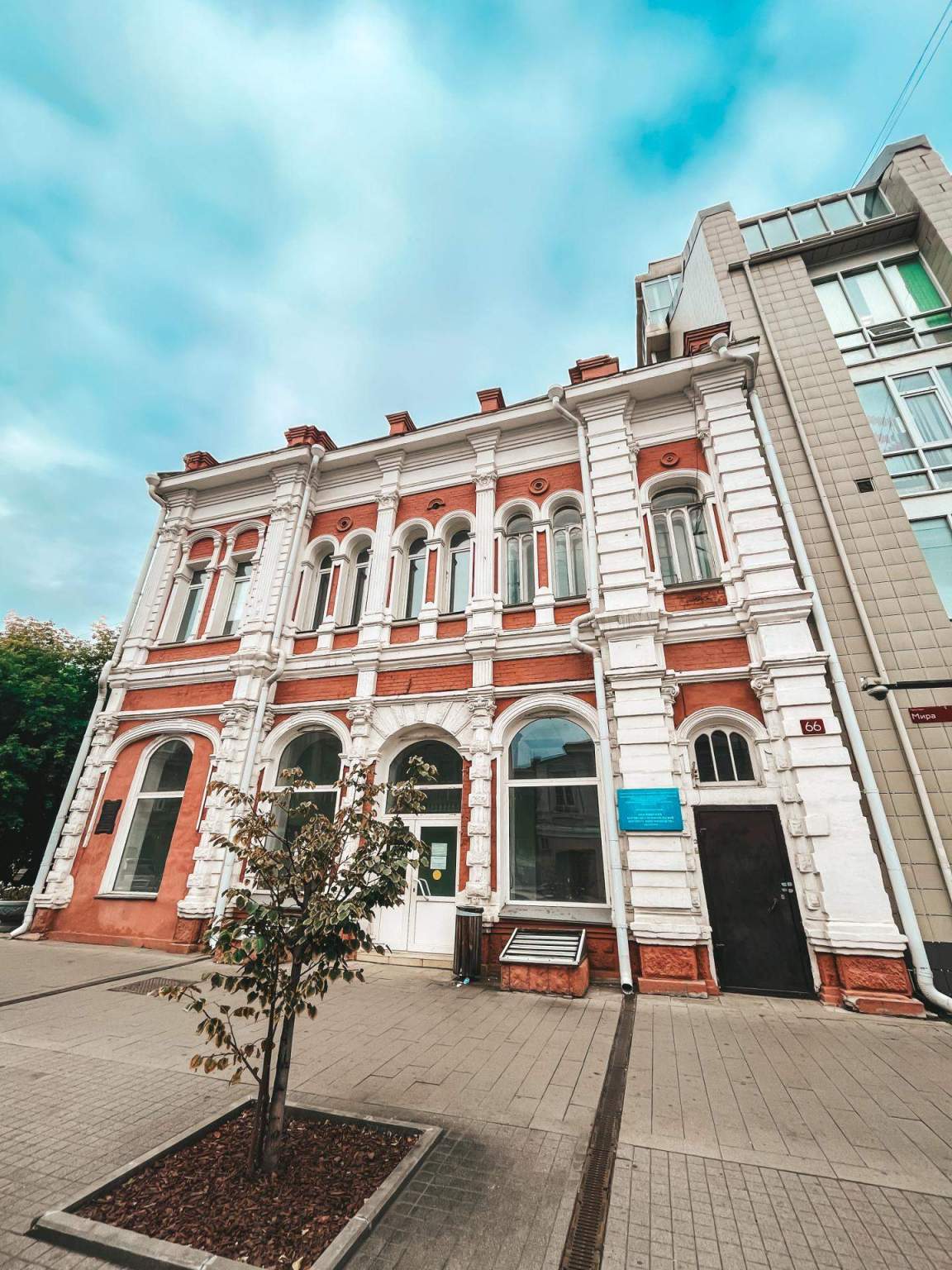 Продам торговое помещение 633.6 м.кв.