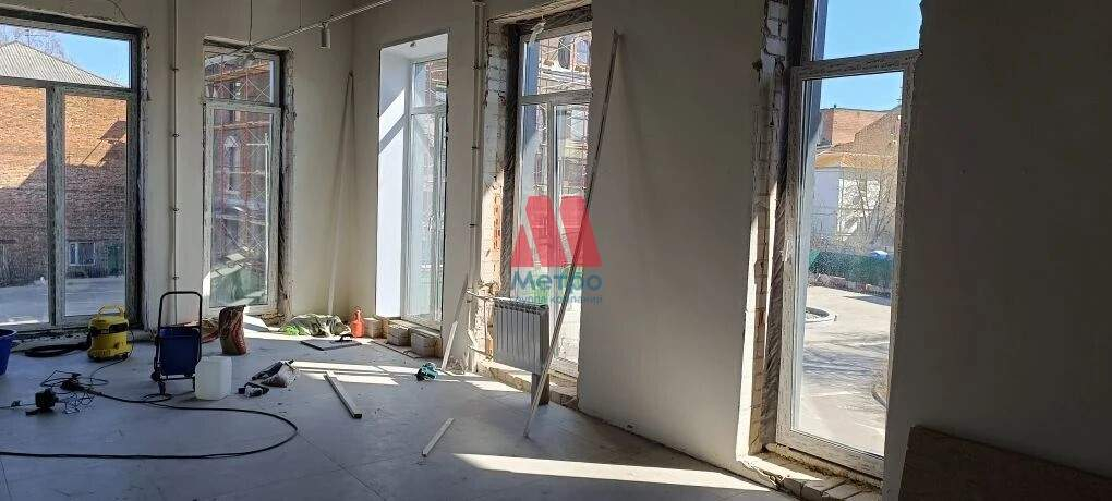 Сдам в аренду магазин 500 м.кв.