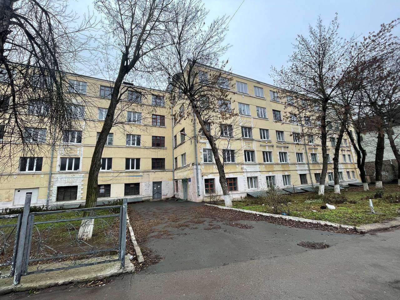 Продам торговое помещение 4516.7 м.кв.