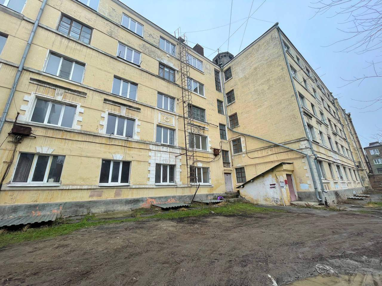 Продам торговое помещение 4516.7 м.кв.