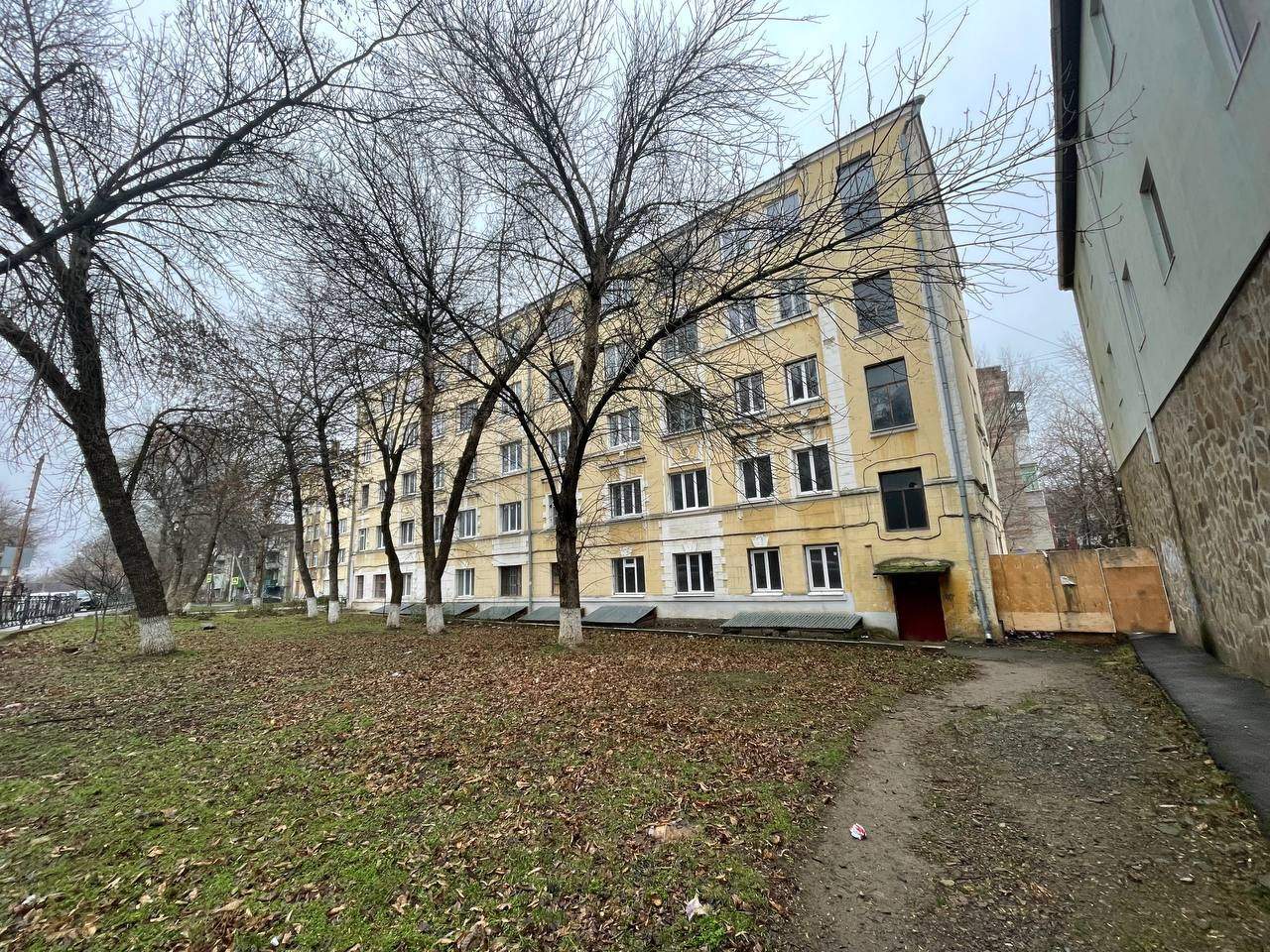 Продам торговое помещение 4516.7 м.кв.