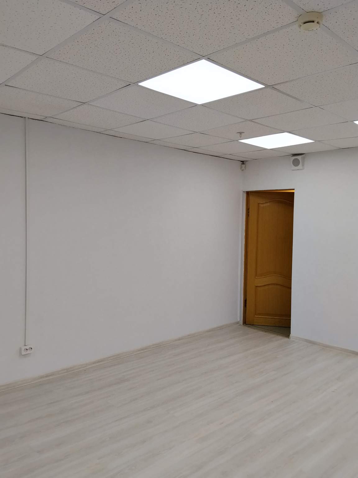 Сдам в аренду магазин 32.6 м.кв.