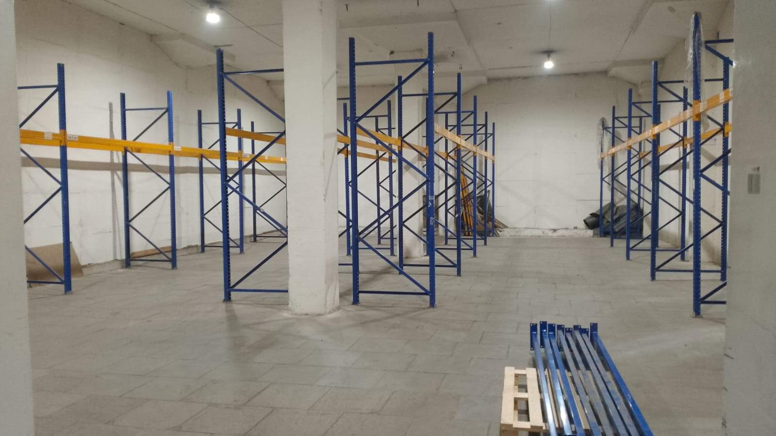 Сдам в аренду склад 1700 м.кв.