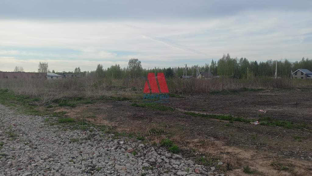 Продам земельный участок 1000 м.кв.