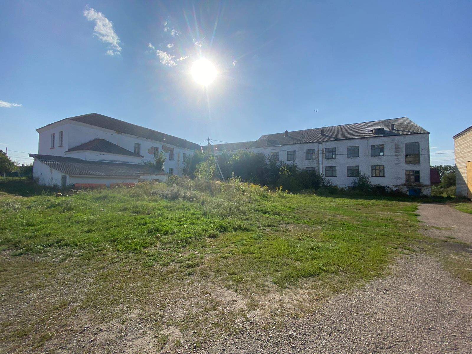 Продам торговое помещение 3015.2 м.кв.