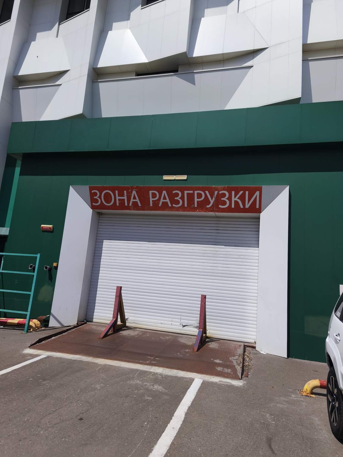 Сдам в аренду магазин 1000 м.кв.