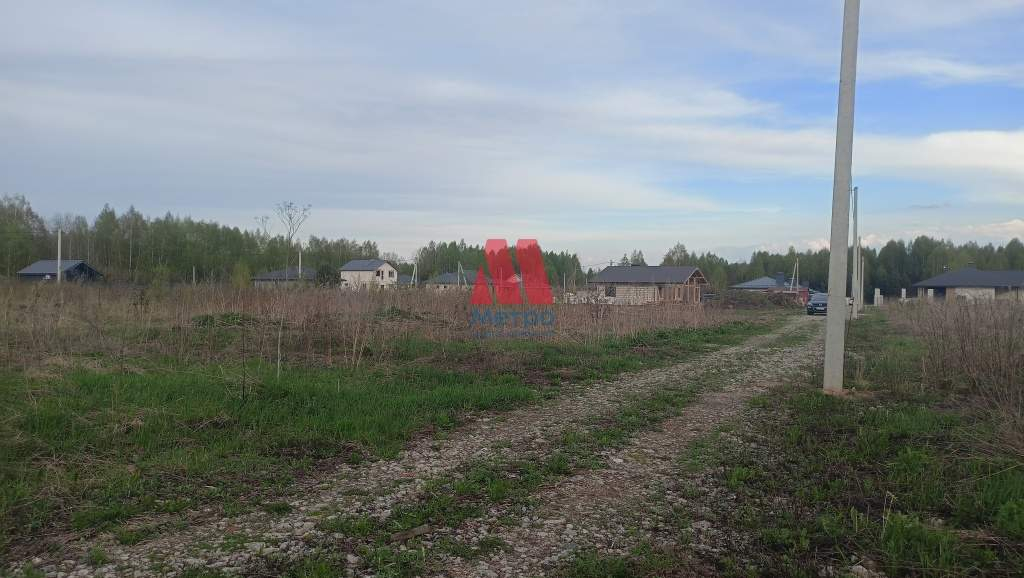 Продам земельный участок 1000 м.кв.