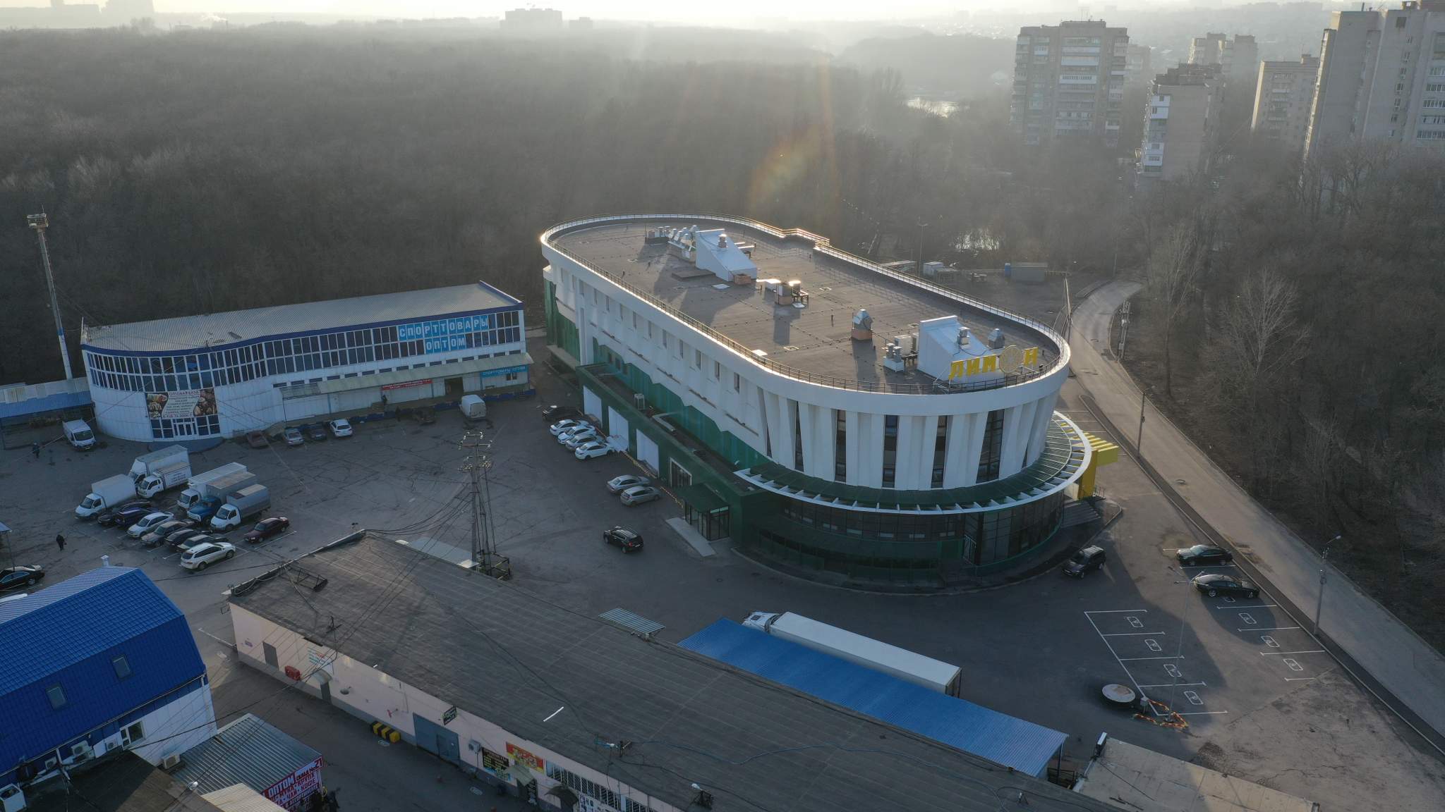Сдам в аренду магазин 500 м.кв.