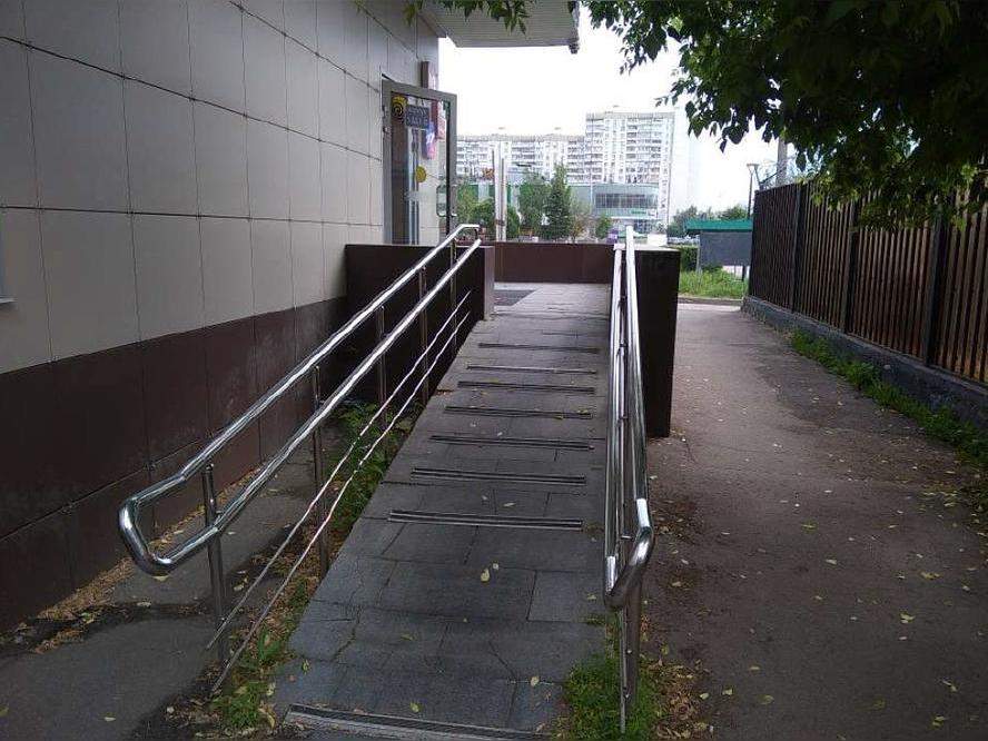 Продам магазин 380.8 м.кв.