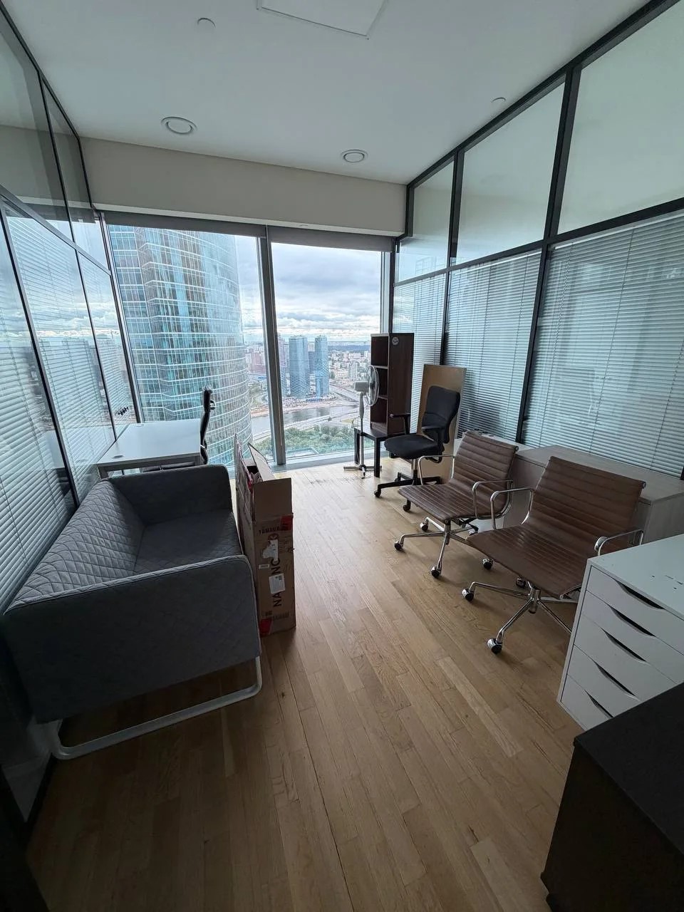 Сдам в аренду офис 189.1 м.кв.