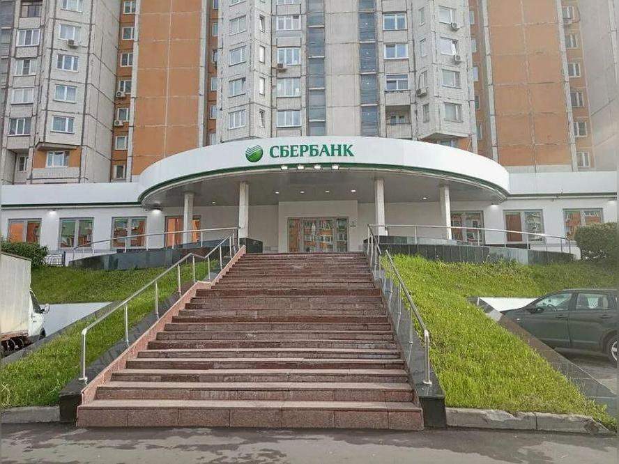 Продам магазин 2089.4 м.кв.