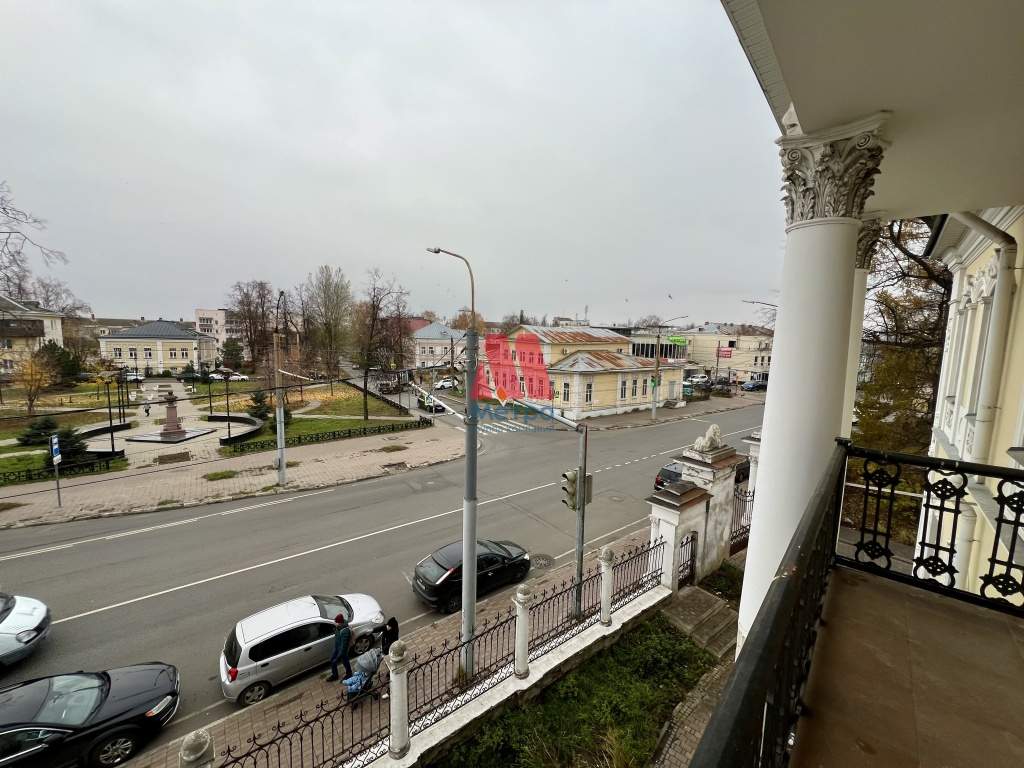 Продам торговое помещение 3500 м.кв.