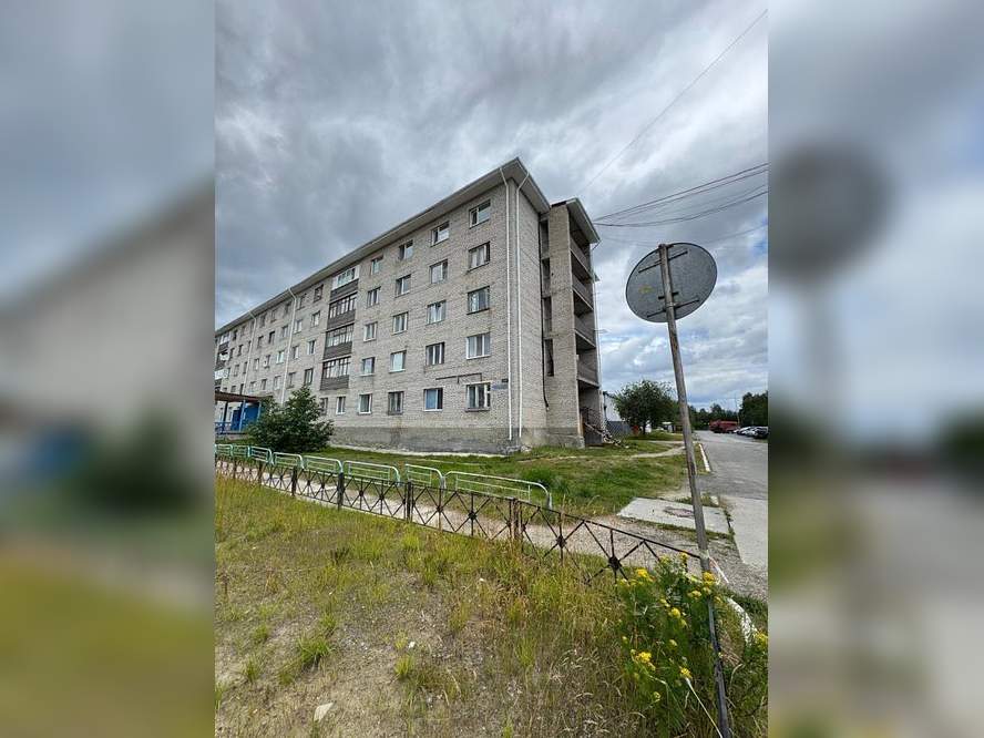 Помещение свободного назначения на продажу в Югорске, Геологов улица, 9Б фото №0