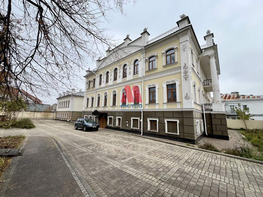 Продам торговое помещение 3500 м.кв.