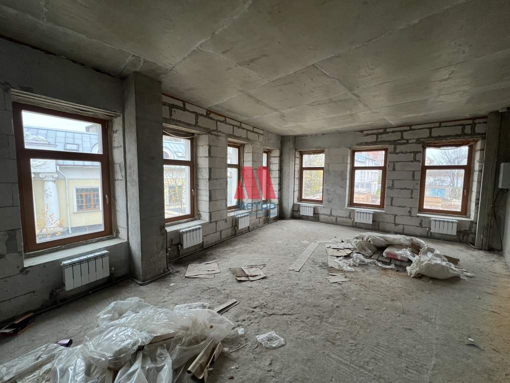Продам торговое помещение 3500 м.кв.