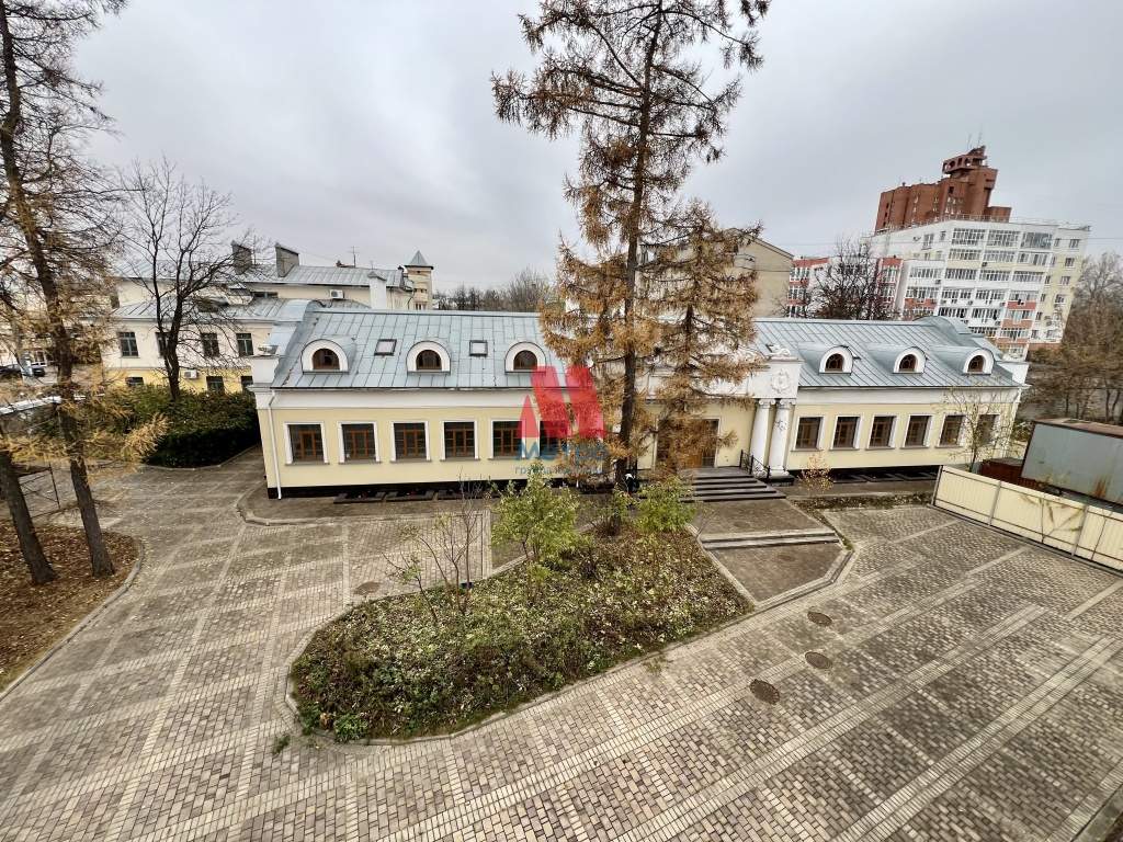 Продам торговое помещение 3500 м.кв.