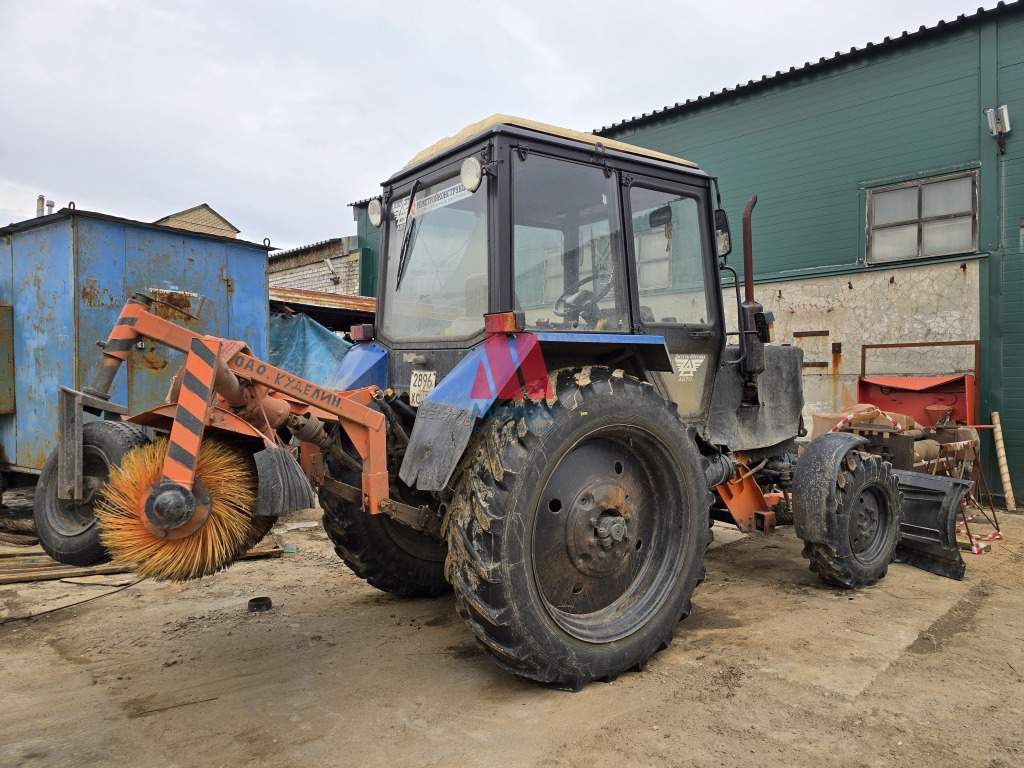 Продам торговое помещение 2100 м.кв.