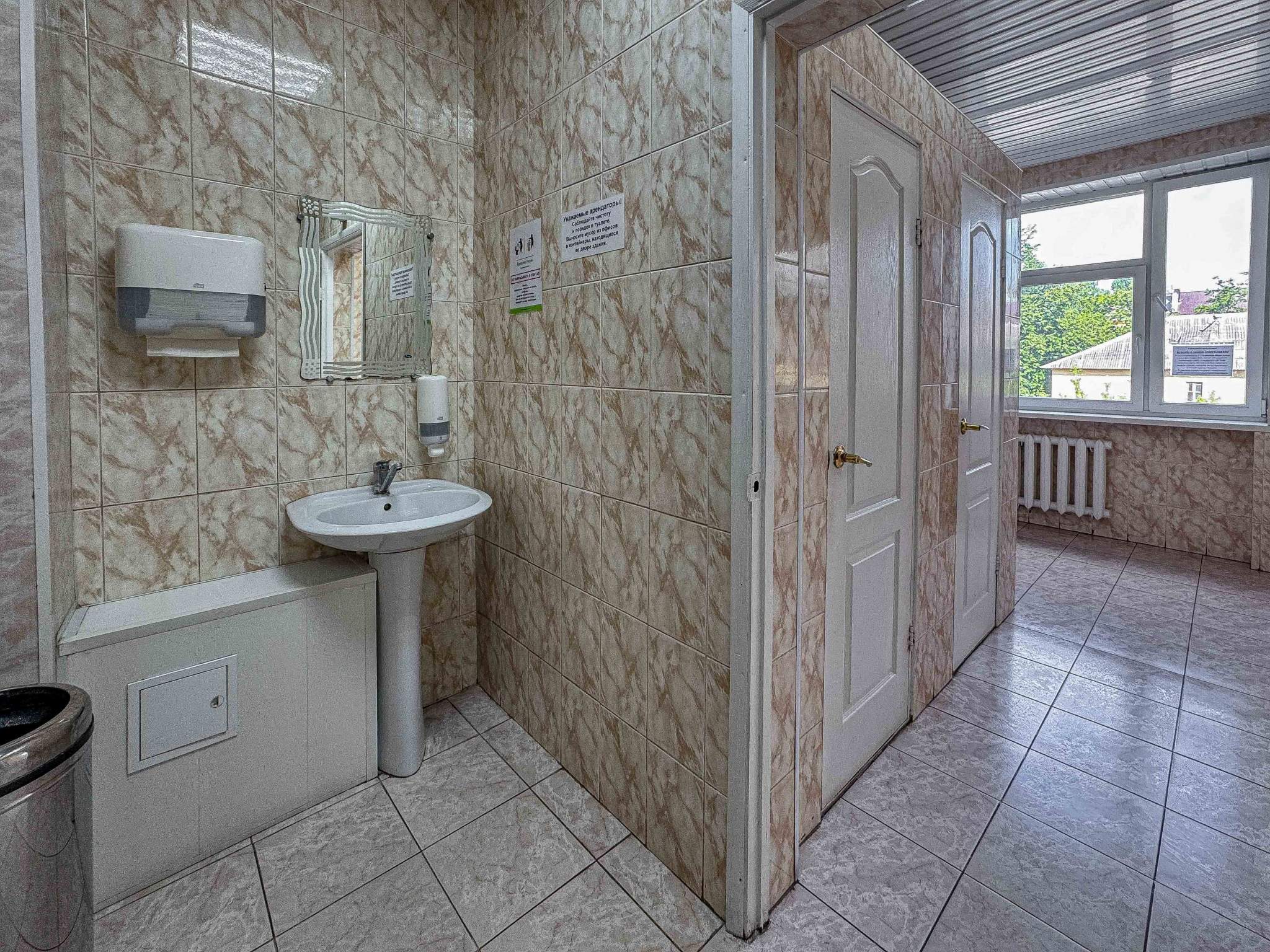 Продам офис 700.3 м.кв.