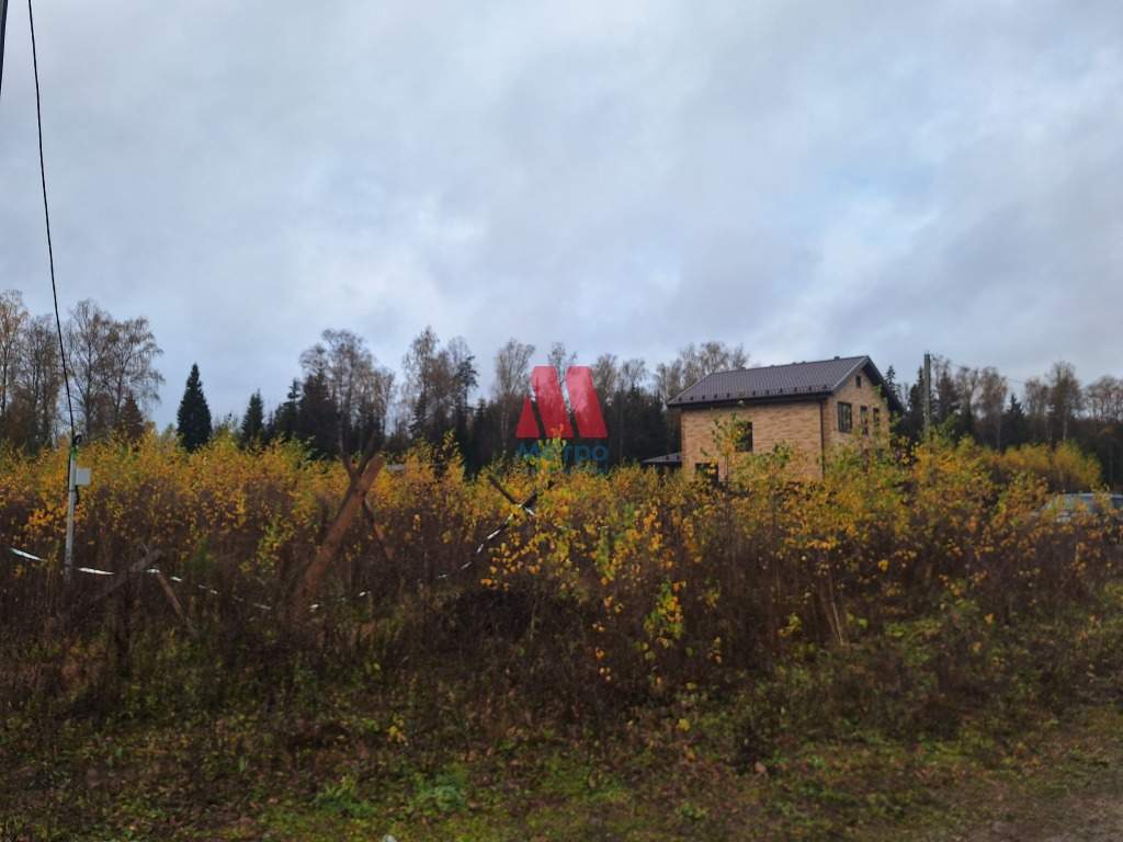 Продам земельный участок 1500 м.кв.