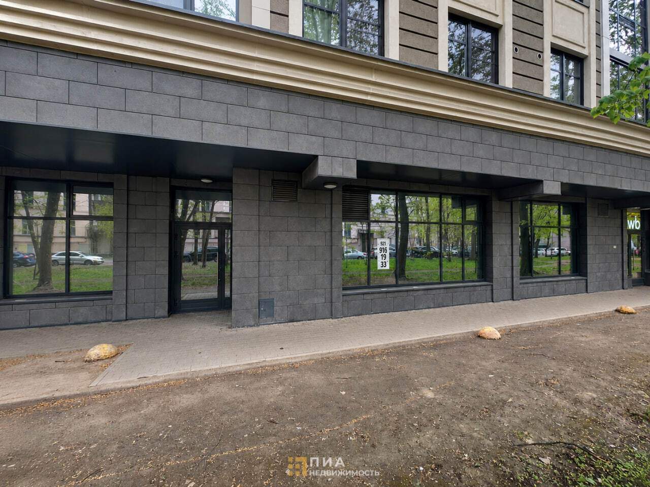 Сдам в аренду магазин 77.7 м.кв.