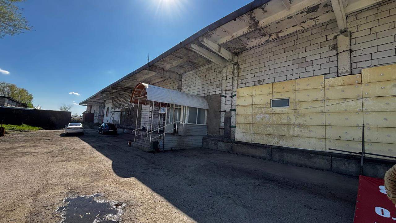 Продам торговое помещение 4717.6 м.кв.