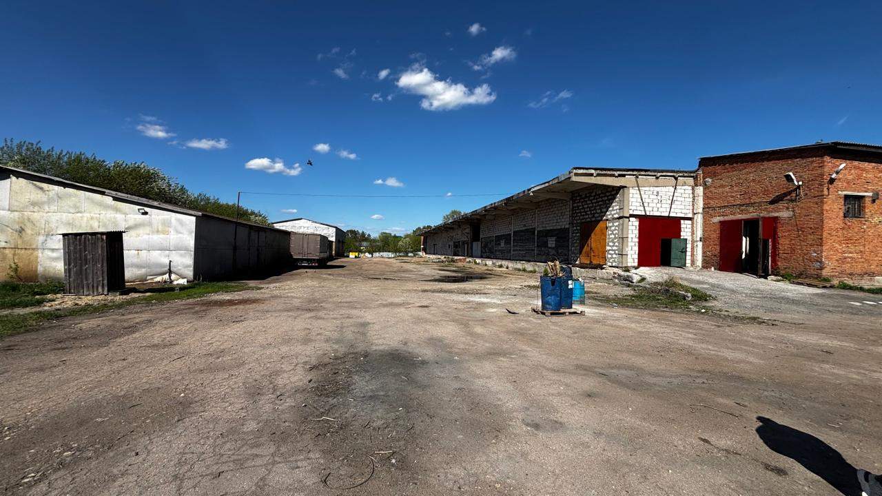 Продам торговое помещение 4717.6 м.кв.