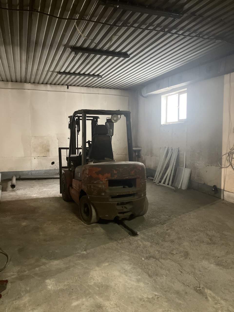 Продам торговое помещение 4717.6 м.кв.
