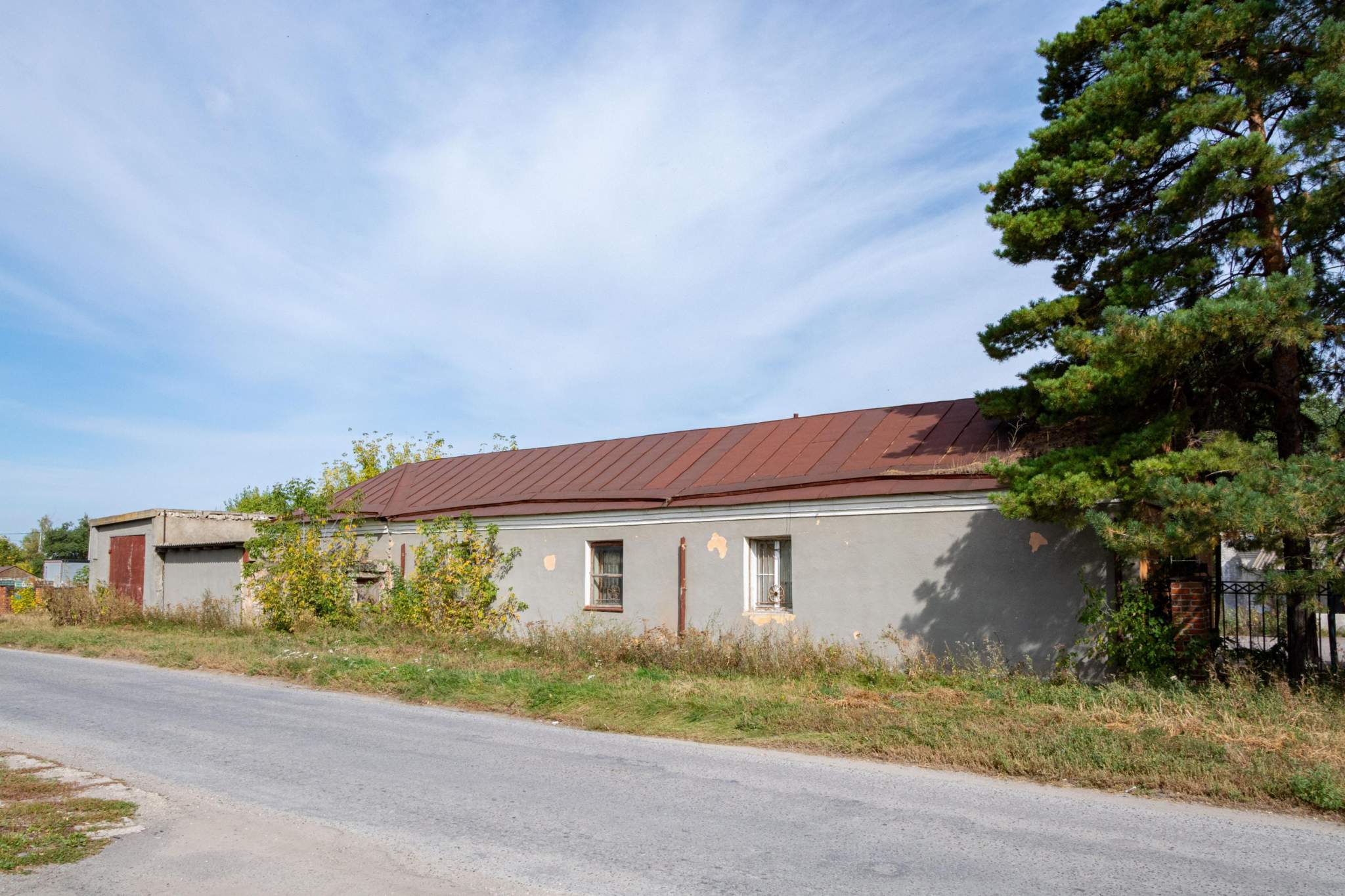 Продам торговое помещение 8304 м.кв.