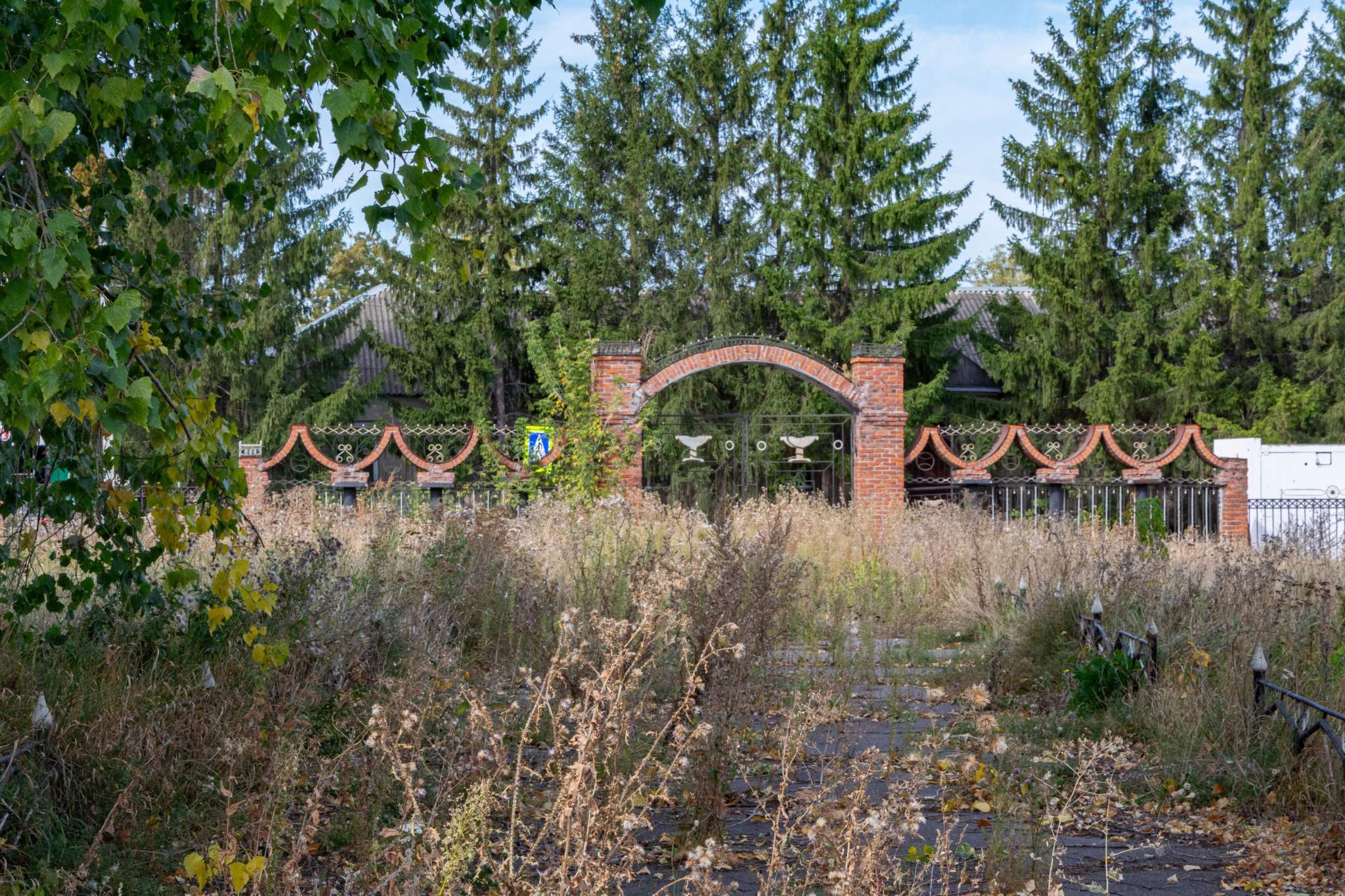 Продам торговое помещение 8304 м.кв.